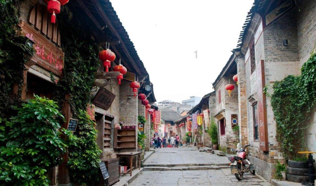 夯实产业基础 筑牢安全底线 加快提升开发区能级和水平